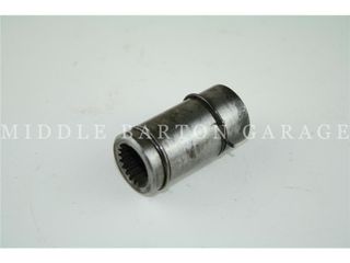 Splined input shaft sleeve - 600/600D